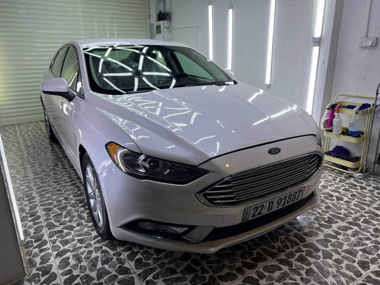 فورد فيوجن - ٢٠١٧ 
#بيع & #مرواس
المواصفات :
- محرك ١٥٠٠ توربو 
- تحكم ستيرن جهتيين 
- الكشنات الامامي كهربائي 
- گير ماوس 
- سايد بريك شفط تلقائي 
- شاشه كبير 
-رمز بصمة لمس عالباب 
- كاميرا دواره 
- حساسات خلفيه 
- تبريد قطعتين 
- رقم اربيل بأسمي تحويل مباشر 
-بطاقة بانزين ب اسمي   
جاملغ سايق تعديل بارد  
بونيد بالمقدمة بيها بارد 
باب السكن صبغ 
- مكان السيارة : كركوك 
للاتصال *********** كركوك, العراق
