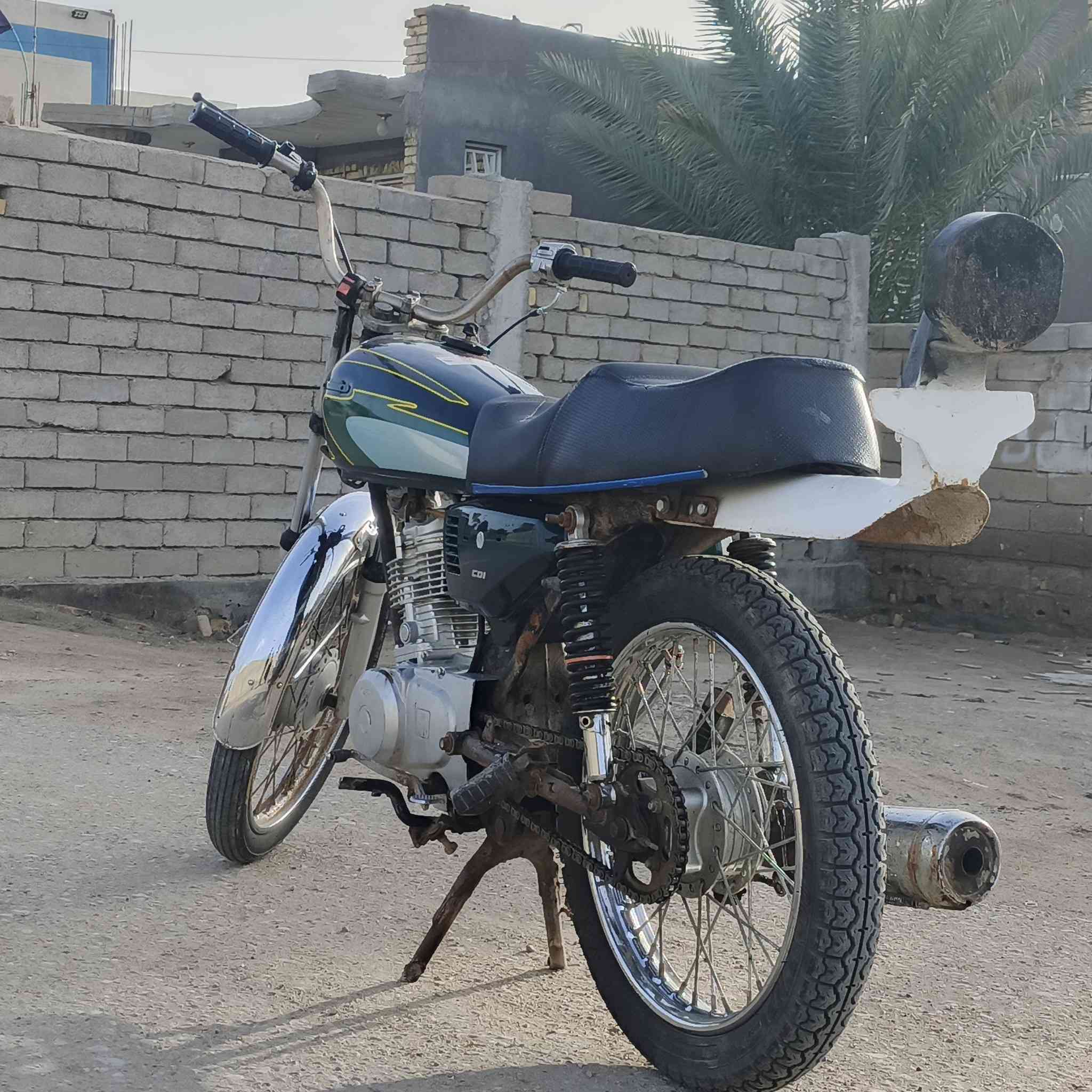 السلام عليكم دراجه نامه أدوات   محرك ما مفتوح توه بادي بي خيط تبخير الدراجه كامله الله شاهد شلعه ومعدل فول المكان البصره قضاء المدينه السعر 375وبيه مجال الرقم ***********ما متواجد عل رصيد فقط واتساب
