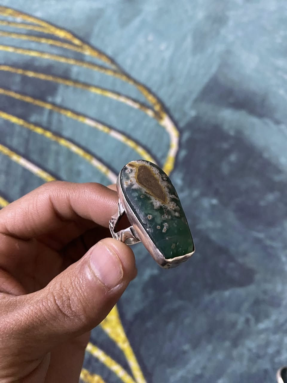 السلام عليكم ابيع شلع مع الحجر *********** موجود ماسنجر و واتس اب
