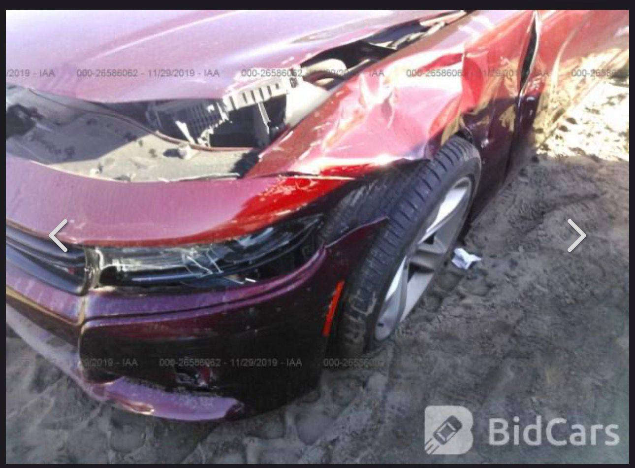 سلام عليكم جارجر موديل 2018 رقم بغداد sxt لون كرزي حادثها الجامغ وحافت البنيد.. الجاملغ امبدل مصبوغ وربع الباب السايق املاون. البنيد بارد. ماشيه 77 ميل. حجم المكينه 3600.. صورها وصور الحادث وسونارها بالمنشور كلشي بي واضح معروضه 190 وبيها مجال. مكانها كربلاء رقم موبايل ***********. بيع فقط اعتذر عن المراوس.
