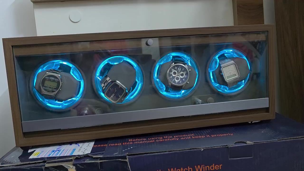 بوكس دوار خشبي للساعات الراقيه والثمينه السعر ٧٥ الف
للحجز ***********
