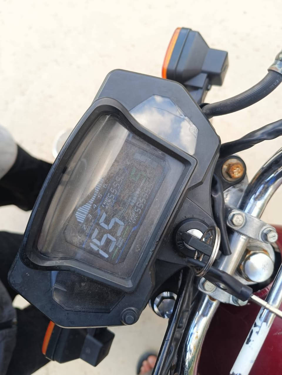 السلام عليكم ماطور سولنك الاصلي موديل 2022 
حجم المكينة 150 نظيفة صوت ناعم عزم ممتاز  5 گير سلف مرش شغال كهربائيات شغال بس نقص اشاير مايشتغل منفيس موجود السعر 330 الف
 الموقع اربيل زانكو 
هذا رقمي ***********
