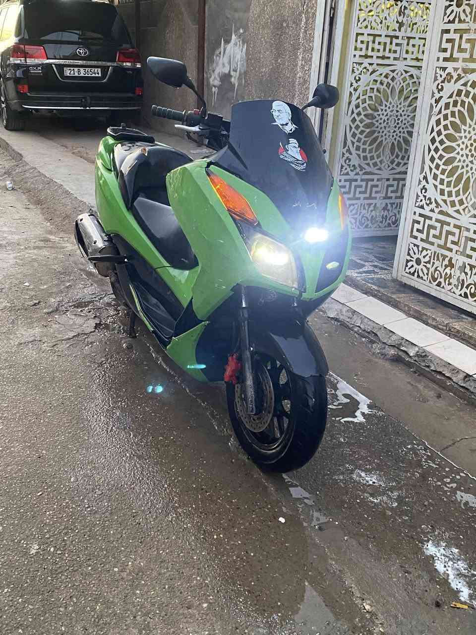 السلام عليكم
فورزا 012 
جاهزه من كل النواحي 
فيتم جديد 
جويتر جديد 
نوزل جديد 
محرك جديد 
نكره سلف بكل وقت 
ستاند حساس 
كهربائيات كلهه شغله 
الدراجه ترايك وين متريد 
بيهه نقص 
خرز الكلج الامامي 
وكفر واحد بي كسر 
للعلم الدراجه بدون اوراق 
اتكفلك سرقه 

مكاني الامين 
السعر قفل 850 
وخواتهه الرمبه معروفه اسعارهن 
ممتواجد ع النت 
***********
