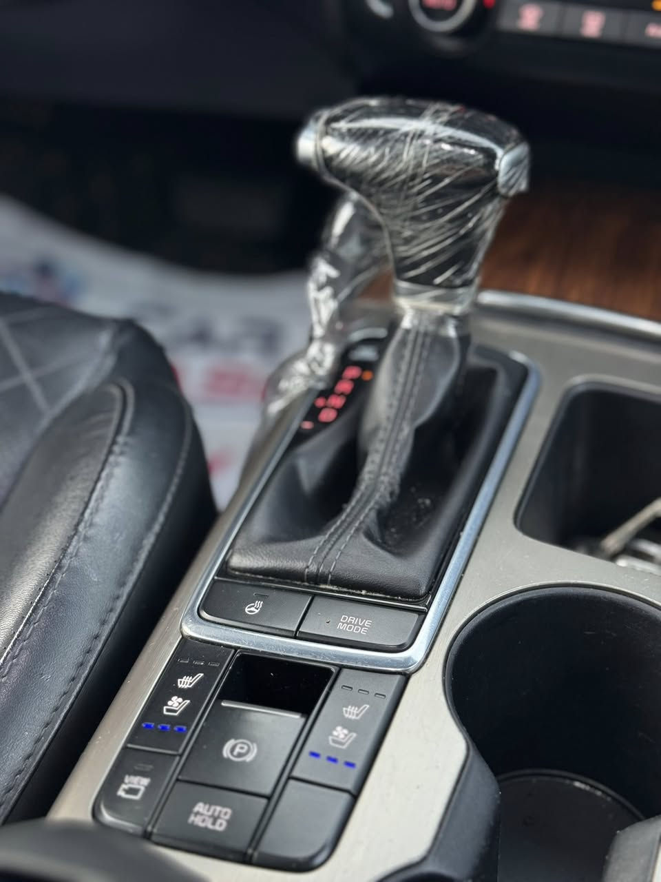 ‎السلام عليكم
‎اوبتما 2018SXL
‏‎رقم سليمانيه بأسمي 
‎ماشية 90ميل
‎السعر ١٥٥

‏‎✅فول الفول ١/١
‏‎✅ لايت فول ليد حاجب مع دبل عدسه متحركه ترحيب وتحريك مع الاستيرن
‏‎✅مري شفط + اشاير بالمري +قلاب
‏‎✅رادارات جانبي وامامي وخلفي 
‏‎✅بنوراما 
‏‎✅محرك 2000 تيربو 
‏‎‏ ✅ثلاث انظمه قياده 
‏‎‏ (eco_normal _sport)
‏‎✅بصمات عدد 4(تشغيل +ابواب+سايد بريك +صندوگ)
‏‎✅كشنات جلد بقلاوه  
‏‎✅كشنات تدفئه تبريد الاماميه والخلفيه بس تدفئه 
‏‎✅كشنات اماميه كهرباء وخزن وضعيات
‏‎✅شاشه اكبر حجم وكامره وحساسات ونظام مع كار بلي واندرويد اوتوGps 
‏‎✅سستم صوت Harman/kardon 14 سماعه +دمامات 
‏‎✅نضام ترحيب 
‏‎✅سايد بريك بصمه ‏Auto hold
‏‎✅بردات خلفيه بلاديه 
‏‎✅يدات كروم 
‏‎✅نظام توقف مفاجئ
‏‎✅تحديد مسار 
‏‎✅كاميرات محيطيه ٣٦٠ درجه 
‏‎✅لايت بيده الابواب 
‏‎✅️لدات داخليه  بالابوب
‏‎✅شاحن لاسلكي 
‏‎✅مخرج للشحن ومخرج USB 
‏‎✅شفتات ستيرن تستخدم بالكير العادي 
‏‎✅تبريد قطعتين 
‎✅ستيرن على شكل
       دبل كزوز
                                                                  قيادة ذاتية وبعد بيها هواي مواصفات
الضرر : دعاميه خلفيه تحديدا مكان الاسبير
السياره بيها قطعه صبغ فقط الباب الخلفيه عكس السايق
للاتصال
***********
‎مكان السياره نجف
