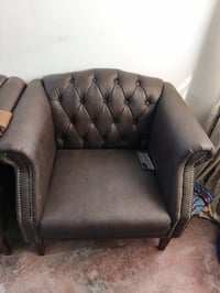 عندي تخم جديد بعده  لو جوزي وجلد مو قماش15 مقعد مكفول  مكان ابو غريب ص...
