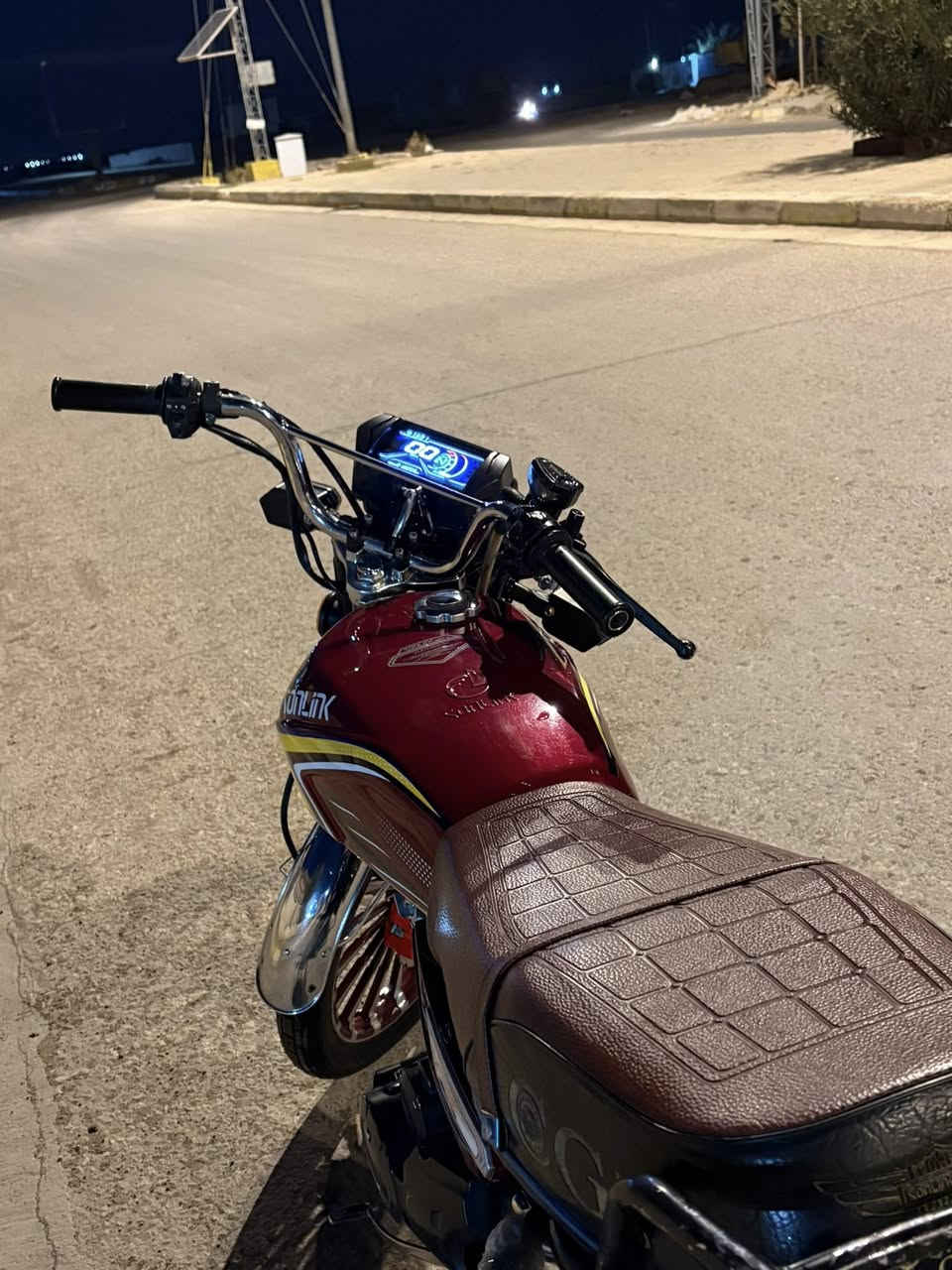 سلام عليكم
سونك للبيع بعد جديد مابي اي نقص كامل 
  
        موديل 24شكل 25 محرك 150مكفول    

          ماطور بعده جديد مابي برغي نقص كامل مكمل 

            كهربائيات دشبول كله شغاله  

             بي ورقه وبصمه وسويج 
   
                  السعر 750قفل قفل  

         عنوان          رأوه   

           الاستفسار.              ***********
