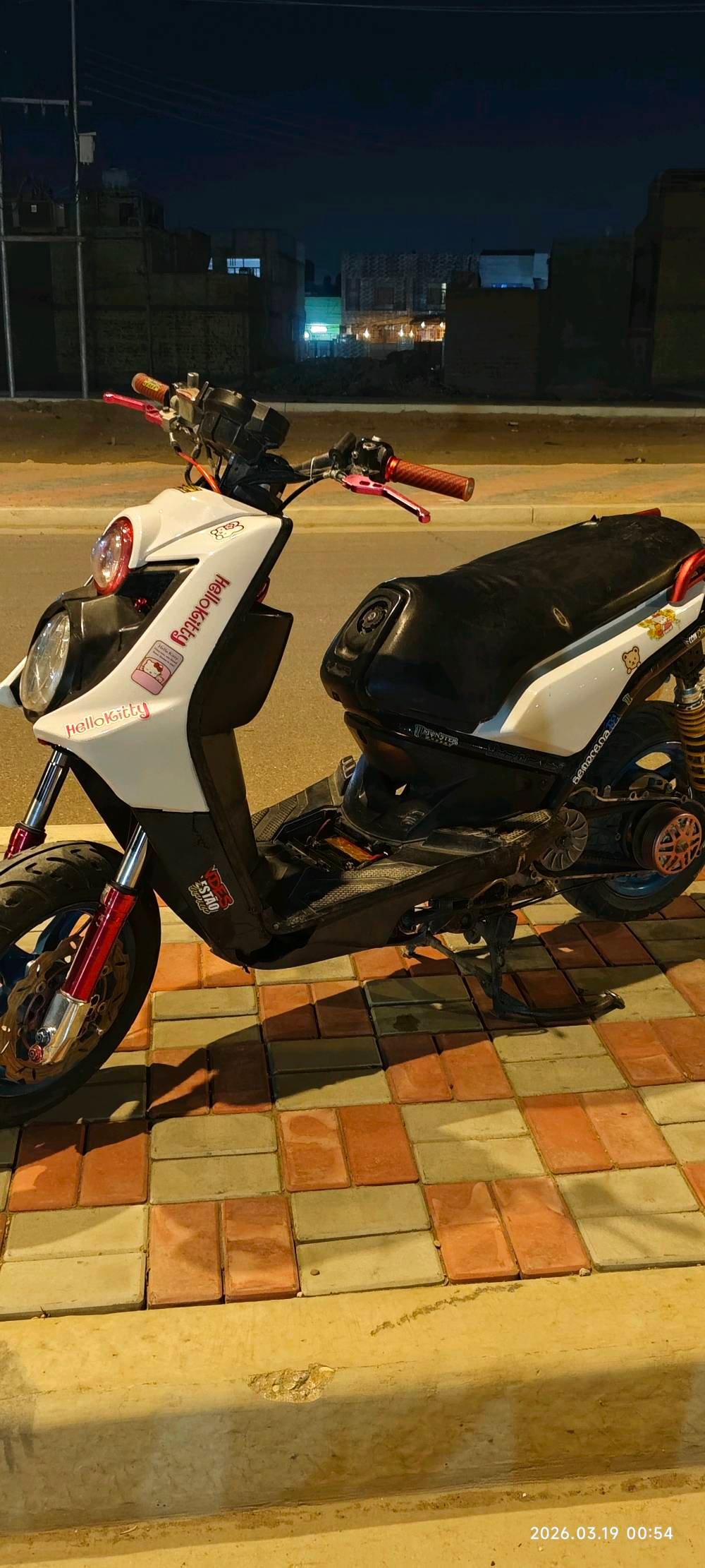 
دراجه سكنس جبلي قفاز كابريتر 
     للبيع 
المواصفات 
1مكينه 58.5 مفتوحه تزويد بوشه فقط يعني 2كابريتر رياضي ازرق
3يدات رياضيه 
4كلجات رياضيه معدل عالي 
5وسكليتر وسيم رياضي جديد
6سبايدر رياضي مشدود 
7كفر براغي احمر مشدود 
8تاير جلاتين خلفي  
9صالنصه رياضي ستيل بوري عدل ام الحساس ب150الف 
10برغي اكسل لون وردي 
11دبلات خلفيه ذهبيه 
12يدات بريك رياضية ورديات 
الدراجه خير من الله بيها ومستخدمه 6 اشهر فقط والدراجه رياضيه ومن اكلك شلعه ومعدل شلعه معدل  
وبيها غراص اني ما شادها مثل الفج الامامي لون مميز كرزي 
وكفرات كامله مختمه بس مشخطات شويه 
والجاملغ الامام موجود للدراجه 
نقصها فقط شوته ولايتات اماميه فقط 
والدراجه سلف واحد بعز البرد 

السعر 800 وبيها مجال 
الرقم *********** وبيه واتساب همين
كربلاء 