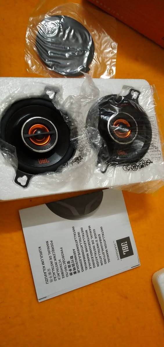 سماعات JBL أصلي مضخم صوت أو توتيرات للسيارات طلعن بل DHL . غير مستخدمات . المهتم توصيل متوفر تواصل خاص


**إذا كنت صاحب هذا الإعلان وتريد حذفه لأي سبب، رجاءا أرسل رسالة إلى الدعم الفني**
