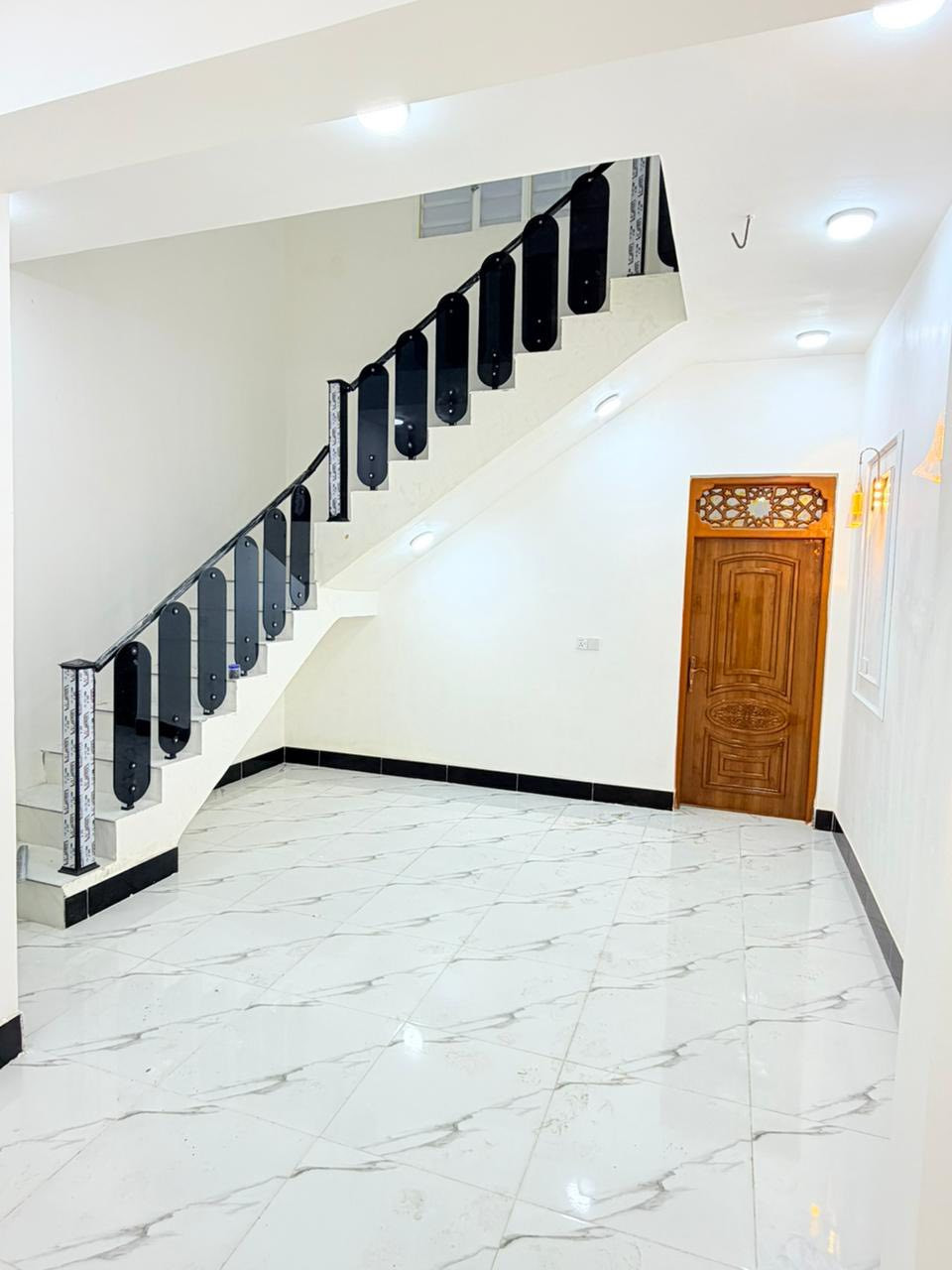 سلام 🙋‍♂️ 

#دار_مساحه_١٠٠_م

طابو زراعي سند ٢٥ صرف

النجف #ملحق ميسان خلف سكله الكرعاوي 
السعر ٤٨ مع المجال 
بناء ممتاز 

درجه اولى ) 
 ***********
***********
