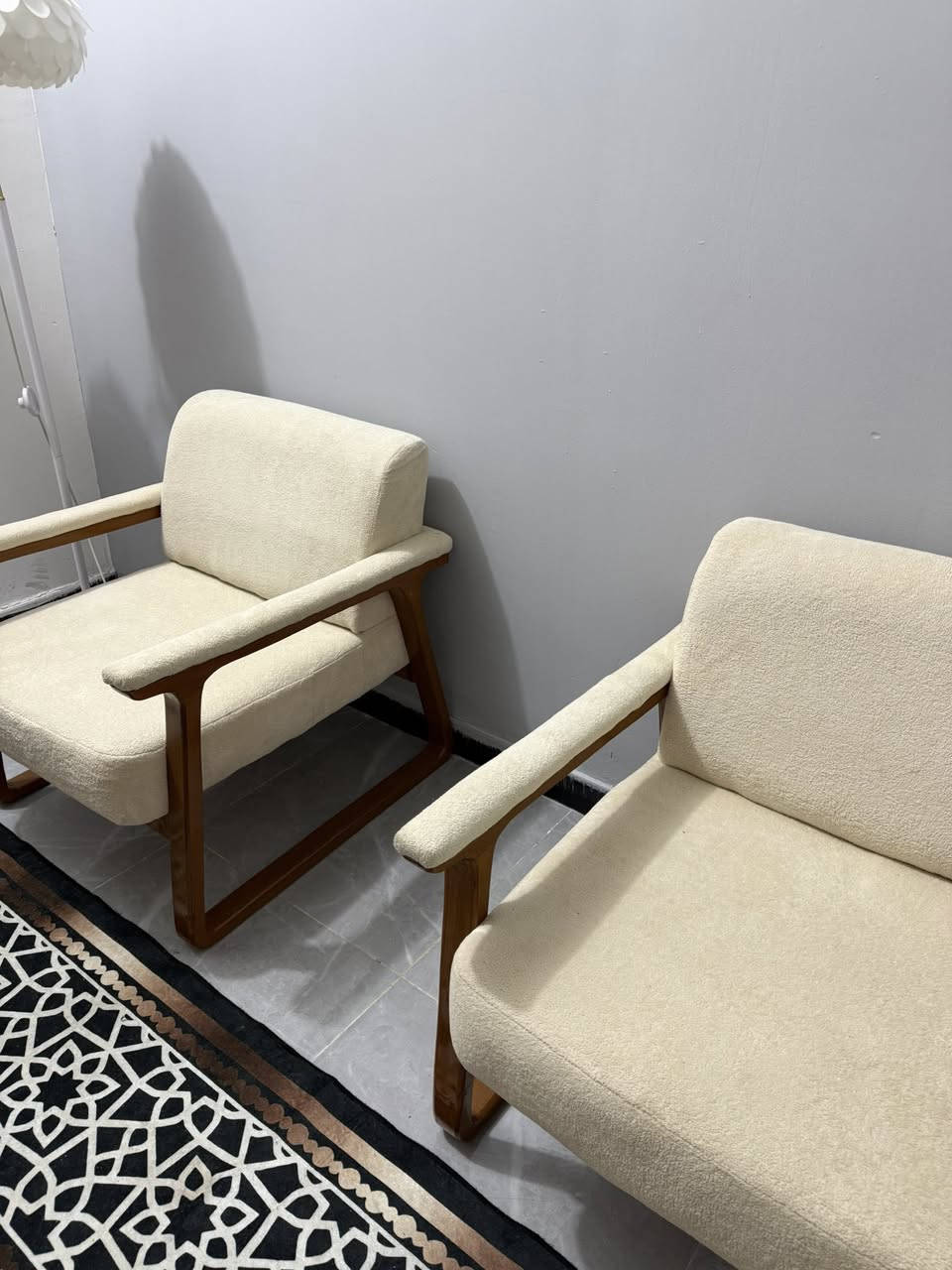 سلام عليكم
تخم قنفات 10 مقاعد للبيع 
#جديد_استخدام_3_ايام_فقط 
سبب البيع كبير ع صاله 
مكاني بغداد توصيل موجود 
السعر 1000.300 مليون وثلاثمئة دينار 
مع الطبله الوسطيه هديه 
رقم الهاتف *********** واتساب متوفر
