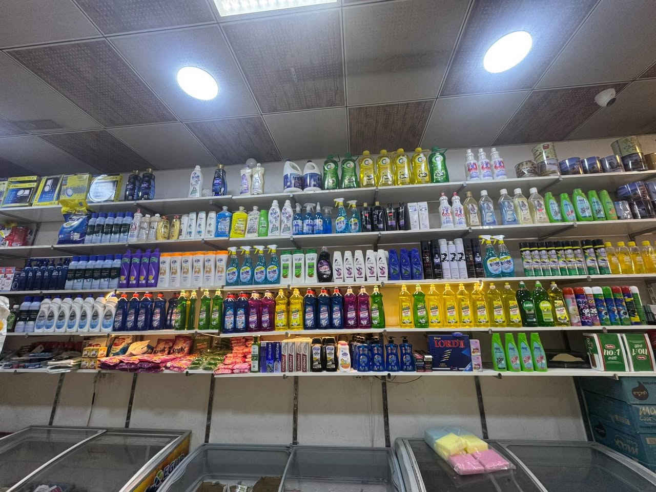 رفوف اسواق نضيفات للبيع
طول المحل 15 متر نوع الرف mdf تفصال تركي ***********
