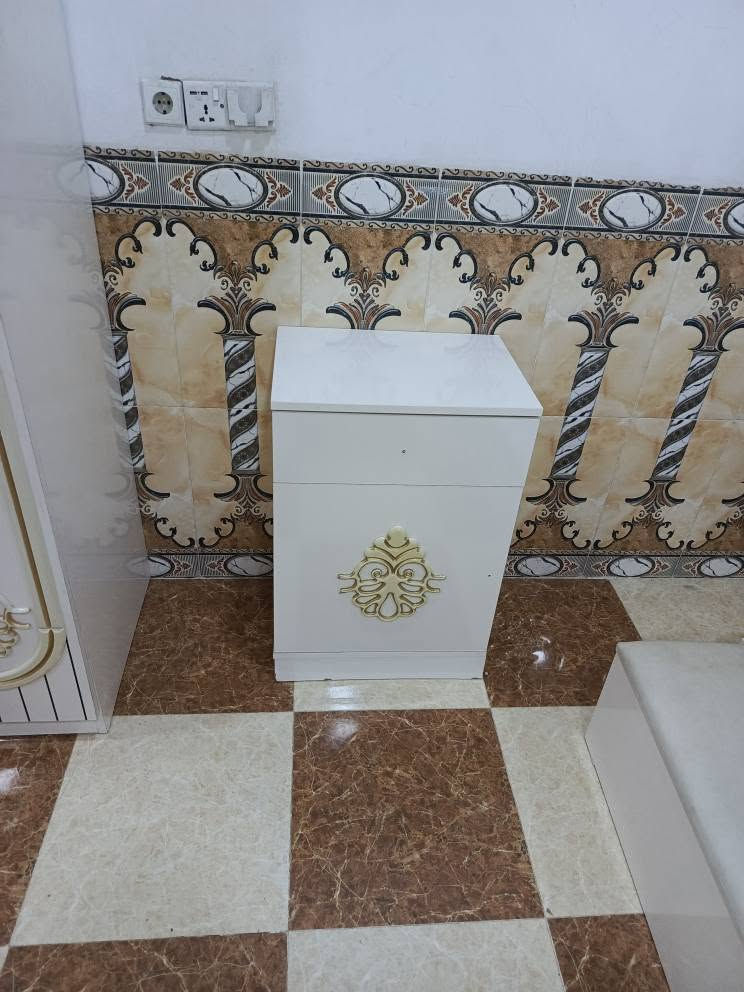 قرفه نوم بوب 7 قطع  اخو الجديد كل عيب مابيها السعر 400 الف شراي خابر *********** كركوك, العراق
