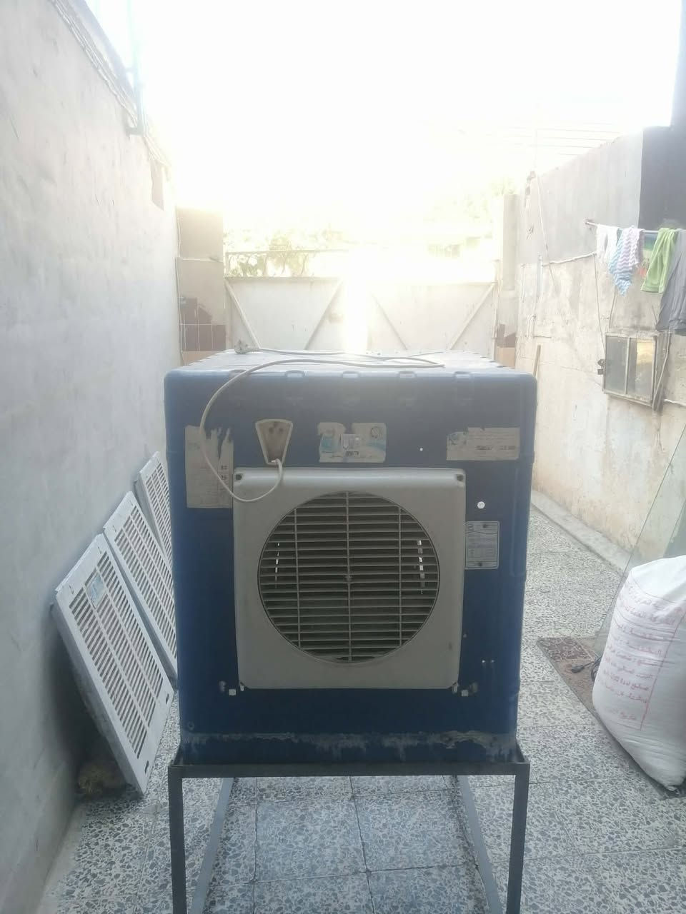 مبردة للبيع سعر 70 وبيه مجال ***********
