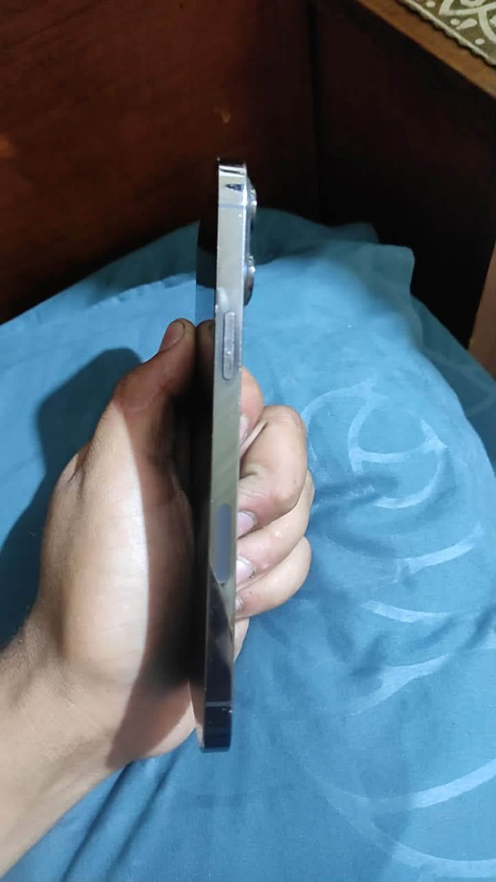 📱 للبيع | iPhone 13 Pro Max – 256GB
🔹 السعة: 256GB
🔋 نسبة البطارية: 78%
📦 مع الكارتون الأصلي
✅ الجهاز ما مفتوح ولا مبدل أي قطعة غيار
📸 ملاحظة: توجد نقطة بسيطة في عدسة الكاميرا فقط، وتصليحها في السوق يقارب 15 ألف دينار.
✨ الجهاز نظيف جدًا والله على ما أقول شهيد.

💰 السعر: 480 ألف دينار (قفل)

📍 العنوان: كربلاء – الحر
📞 للتواصل: ***********

رجاءً، الجاد بالشراء فقط.
