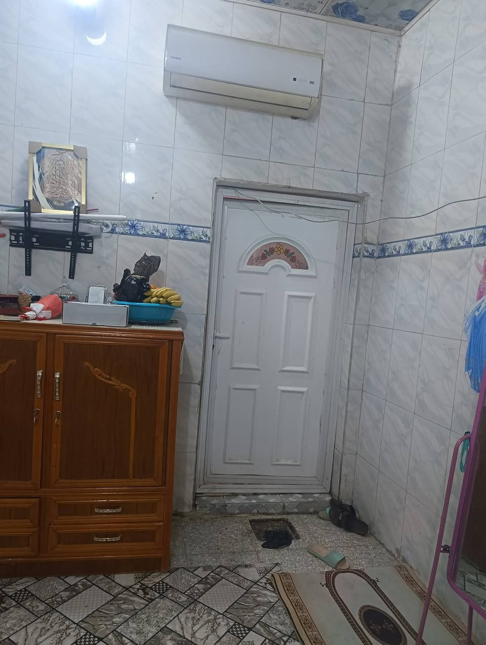 بيت للبيع زراعي... 
خنيطله شارع الكراج قريب ع المولده.. 
المساحه 170 
بناء فرمستون عگاده.. 
يتكون من غرفه وصالتين ومطبخ حار وبارد..  وديوانيه 
مجمع صحيات داخليه وخارجيه 
السعر 70 قابل للتفاوض 
موقع مميز.. 
نسقبل جميع عروضكم بيع شراء ايجار..


**إذا كنت صاحب هذا الإعلان وتريد حذفه لأي سبب، رجاءا أرسل رسالة إلى الدعم الفني**