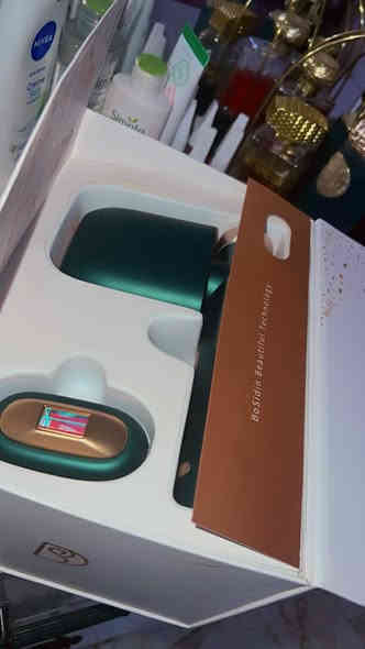 بنات ليزر منزلي من بوسايدن جدا فعال و نظام العمل مالته بتقنية حديثة تخليه اقوى من كثير من الاجهزة المنزلية لان يعمل بتقنية opt بعده جديد بالباكيت مستخدمته مره وحده 
السعر 250 وبي مجال 
للتواصل ***********
