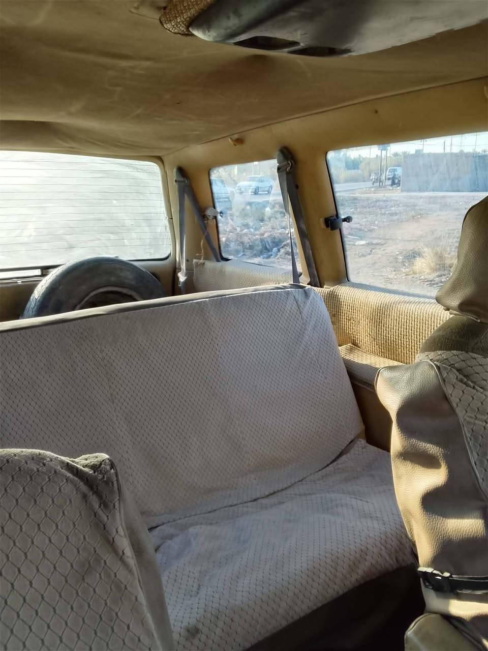 سلام عليكم
من رخصت مدير الكروب 
سياره دوج ٩١  محرك ٣٣٠٠  نقصها بس باور 
يذب دهن 
للبيع. السعر ٣٠ ورقه 
مكاني ناصريه  ناحية اور 

رقمي ***********
