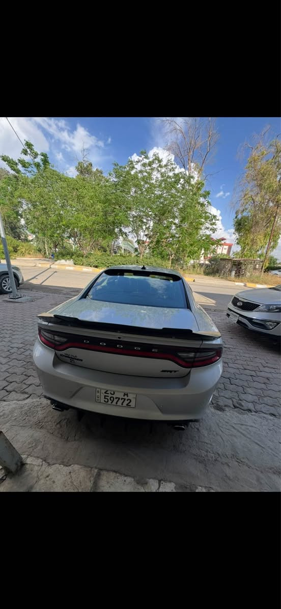 سلام عليكم جارجر سكات باك للبيع 
فول مواصفات 
موديل 2019
بيها جامرلغ سكن خلفي كلير و باب سايق كلير بدون دواخل مكفول حتى من المعجون والبارد فقط كلير 
ربع دينار مصرف ما يحتاج تايرات حدادية كاملة كلها جديد
*********** بغداد, العراق
