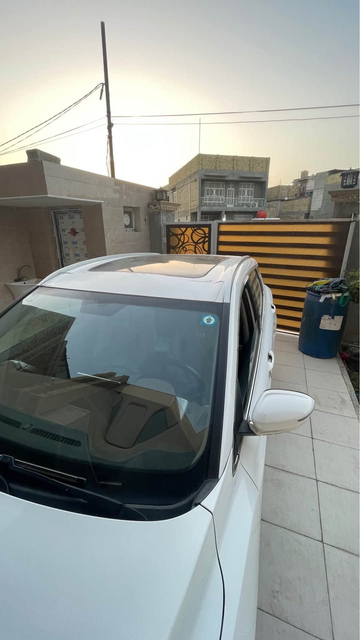 السلام عليكم 
جيلي كولراي 2023 السيارة زيرو شركة 
ماشية ٢٠٠كيلو
مواصفات gc
شاشة جبيرة 
عداد شاشة 
كامرة خلفية وجانبية
بنوراما 
تشغيل عن بعد
بصمة
مقاعد جلد 
هاند بريك دكمة نظام منحدرات
كشافات تشتغل وية الاستدارة
محرك 1500تيربو وكير 7dct دبل كلج (لا cvt ولا at)
ويل حجم 18 
رقم بغداد الجديد 
مكانهة بابل حلة مركز
*********** حلة, بابل
