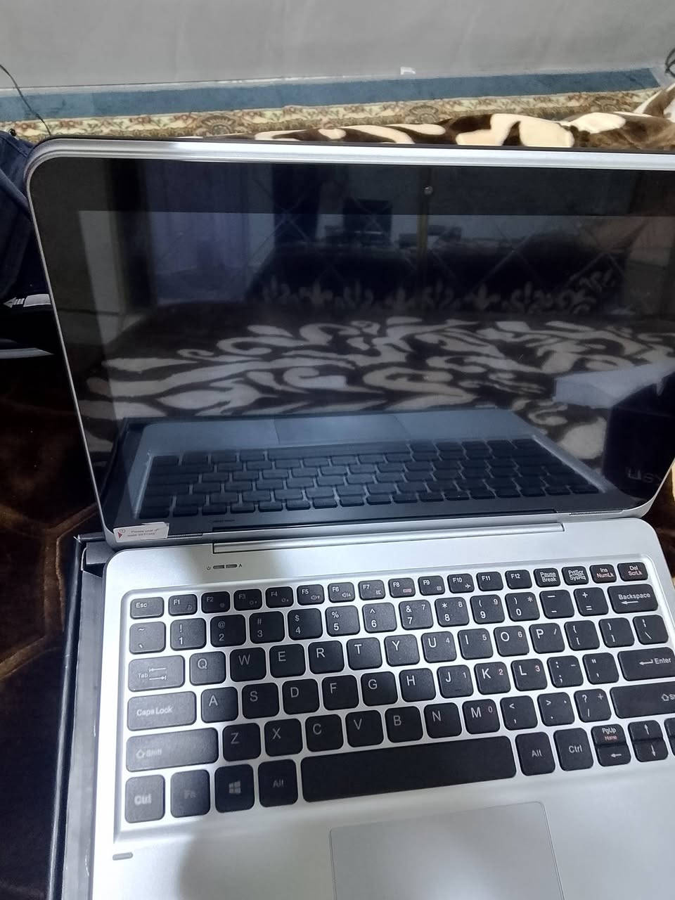 السلام عليكم  لوب توب جديد ينفصل يصير ايباد لمسه خفيف كلش البطارية 🔋
 9000 
السعر 170وبي مج


**إذا كنت صاحب هذا الإعلان وتريد حذفه لأي سبب، رجاءا أرسل رسالة إلى الدعم الفني**