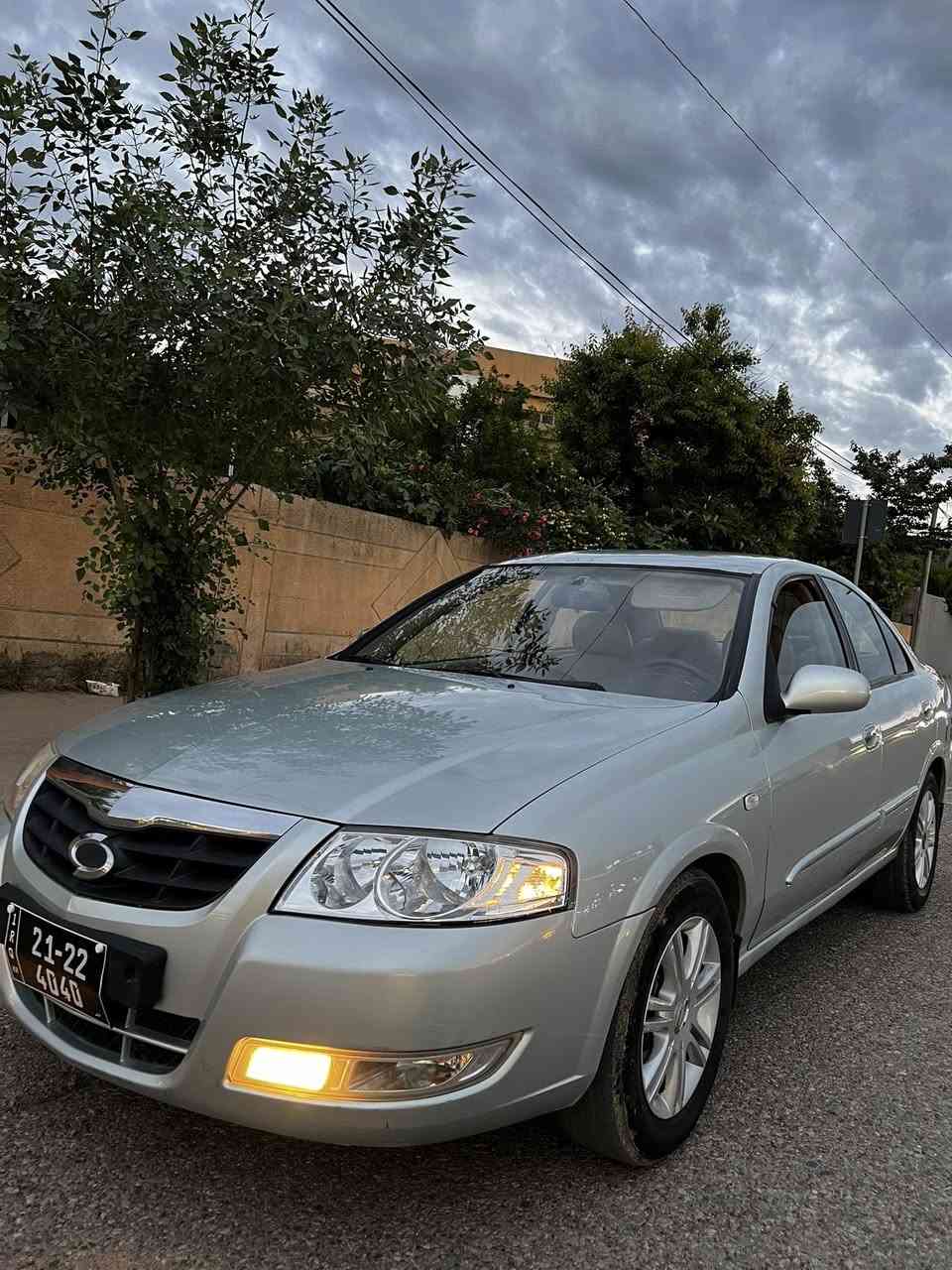 سەنی سامسۆنگ براوە کۆدی بۆ نەکراوە
سەنی سامسۆنگ براوە کۆدی بۆ نەکراوە

رەنگی فستەقیە ناو زەرد
فول مۆسەفاتە بەس سلاید نیە
کوشن هیتەر و جلد و تەبرید لەمس و سوکان فۆلیۆمە
پۆڵیش و حمام کراوە
برێکی بەستراوە
رۆنی گێر و مەکینەی ٦ رۆژە گۆراوە

دەعم و ليدران و بۆیاخی سەقفی بە شەرت

نرخی ٤٣.٥ گەلاو کەمێک مەجال
ئالوگۆر ناکەم
بەس جوابی تەلەفون ئەیەمەوە فایبەریشی لەسەرە

***********
