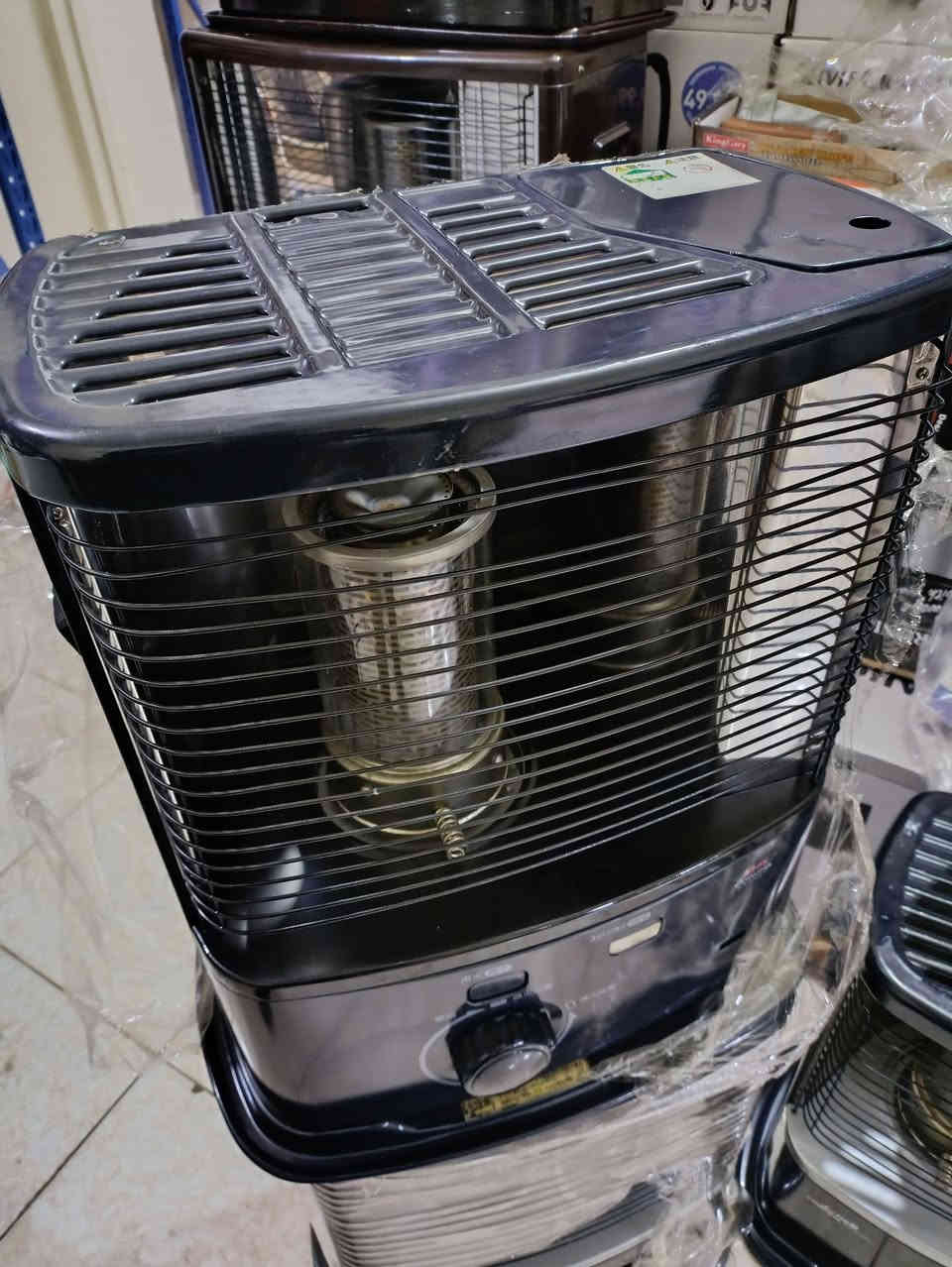 ادم للبضاعه الاوربيه/ الكوت 
عنوان المحل كوت زهراء #ادم قرب هكوري للهاتف النقال 
***********
