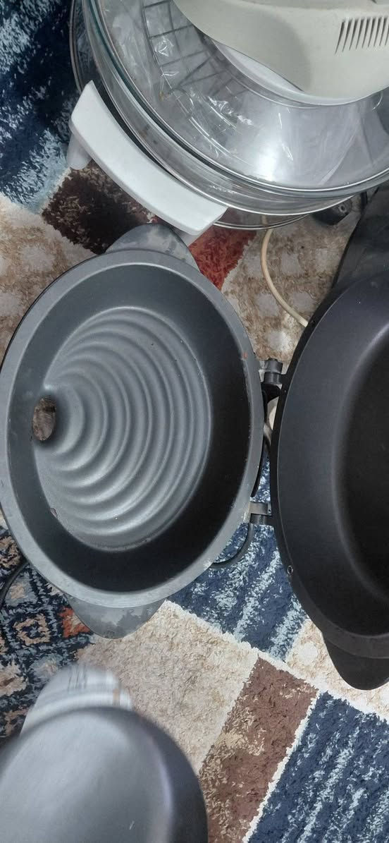 السلام عليكم  اجهزه كهربائية  ٣ قطع باله اعتقد كلهن شغالات وعلى الفحص مكاني بغداد مدينة الصدر السعر ب١٤٠ وبيهن مجال بسيط ***********
