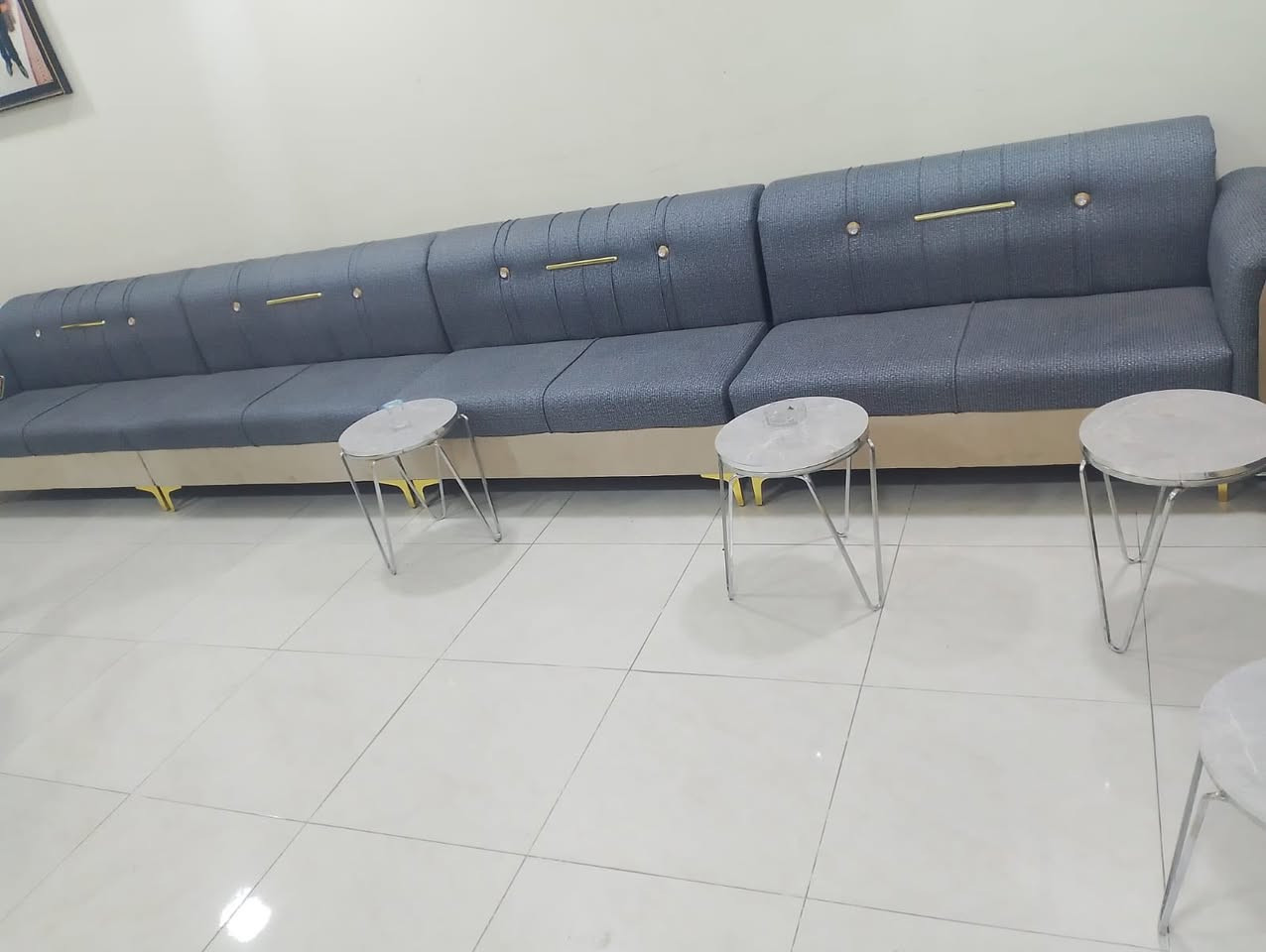 ديوان 20 مقعد السعر 850 تفصال جديد مابي اي ضرر


**إذا كنت صاحب هذا الإعلان وتريد حذفه لأي سبب، رجاءا أرسل رسالة إلى الدعم الفني**