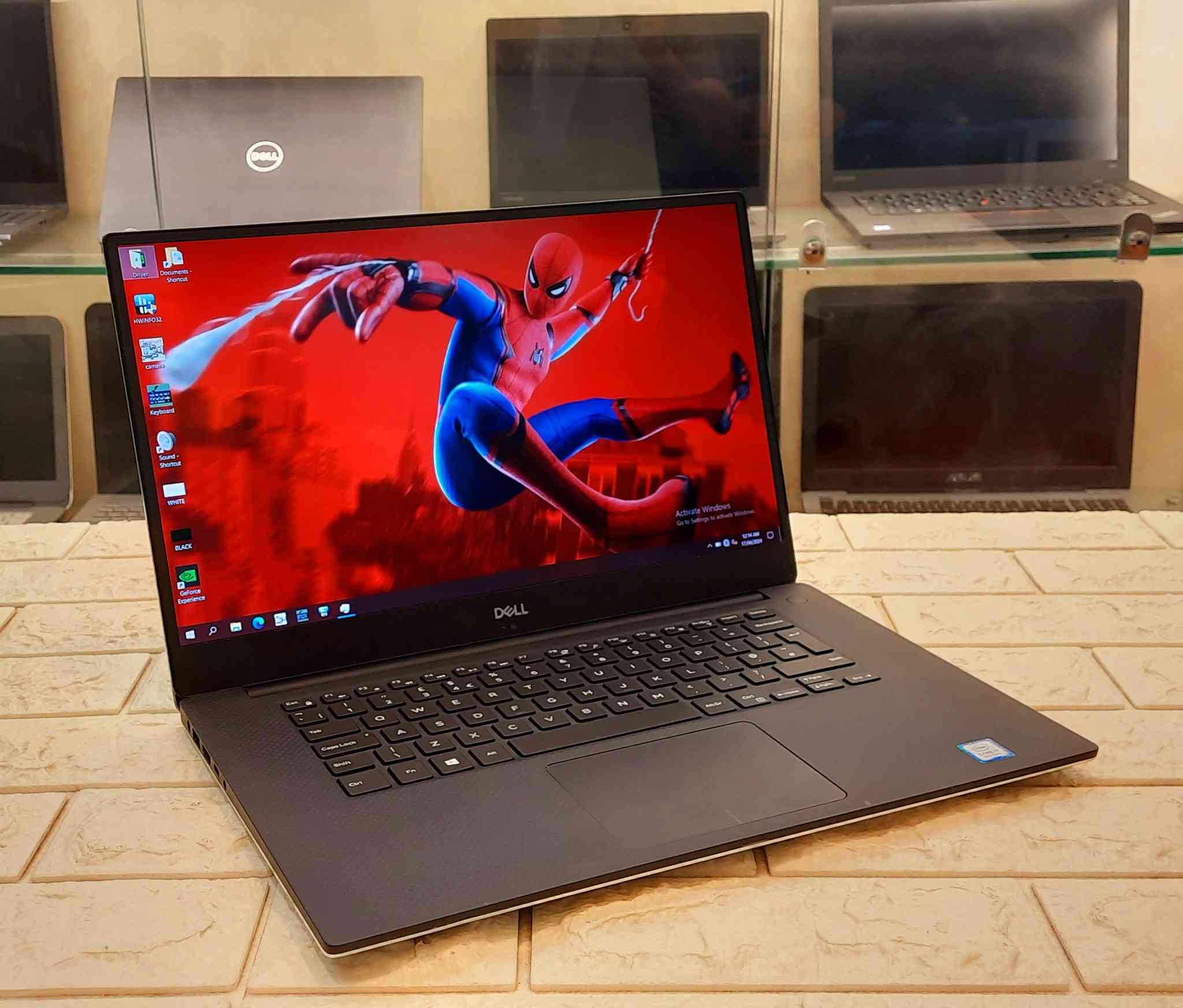 #الوحش لابتوب وورك ستيشن Dell Precision 5540

اللابتوب اخو الجديد، شرط الفحص، نسخة البرزشن معروفة بالتحمل و الاداء العالي، تهوية اللابتوب عالية جدا يعني مناسب للشعل المكثف و برامج التصميم و الهندسة و الألعاب.

المعالج : كور i7 من الجيل التاسع بأعلى و أقوى فئة ( H ) و فئة H تعني: High Performance أي (فئة الأداء القوي) وهذه الفئة خاصة للإلعاب وبرامج التصاميم والهندسة.

الرامات : 16 كيكا 

المساحة : 512 SSD 

#كارتين_شاشة:

الأول كارت داخلي: أحدث نوع (ألترا أتش دي - UHD) حجم 8 كيكا

الثاني كارت خارجي: NVIDIA Quadro T1000 حجم 4 كيكا أسرع فئة GDDR5 

حجم الشاشة 15.6 فول دقة Full HD

اللابتوب أيضاً قابل للتطوير بشكل مو طبيعي تكدر تطور كلشي بي، يعني إذا حبيت تطورة بالمستقبل، بدل ما تشتري مواصفات اقوى هو يقبل تطوير.

الدل البرزشن غنية عن تعريف جهاز كلش قوي .. تكدر تبحث عنه و تشوفة بالمراجعات و قوته بالبرامج و الألعاب.

#برامج_منصبة_باللابتوب:

- مجموعة الاوفيس كاملة

- مجموعة الادوبي 

- برامج مشاهدة افلام ومباريات كرة القدم (شبكتي و سينمانا) 

- مواقع تواصل اجتماعي 

- كيم لوب

- ستيم 

- اوتوكاد 2021 (مفعل مدى الحياة)

#السعر 650 ألف مع #سيت_ملحقات (حقيبة + ماوس + ماوس باد + هدفون + ستاند تلفون + الشاحن)

بغداد حي العدل (توصيل #مجاني بكل العراق)

للتواصل واتساب ***********
