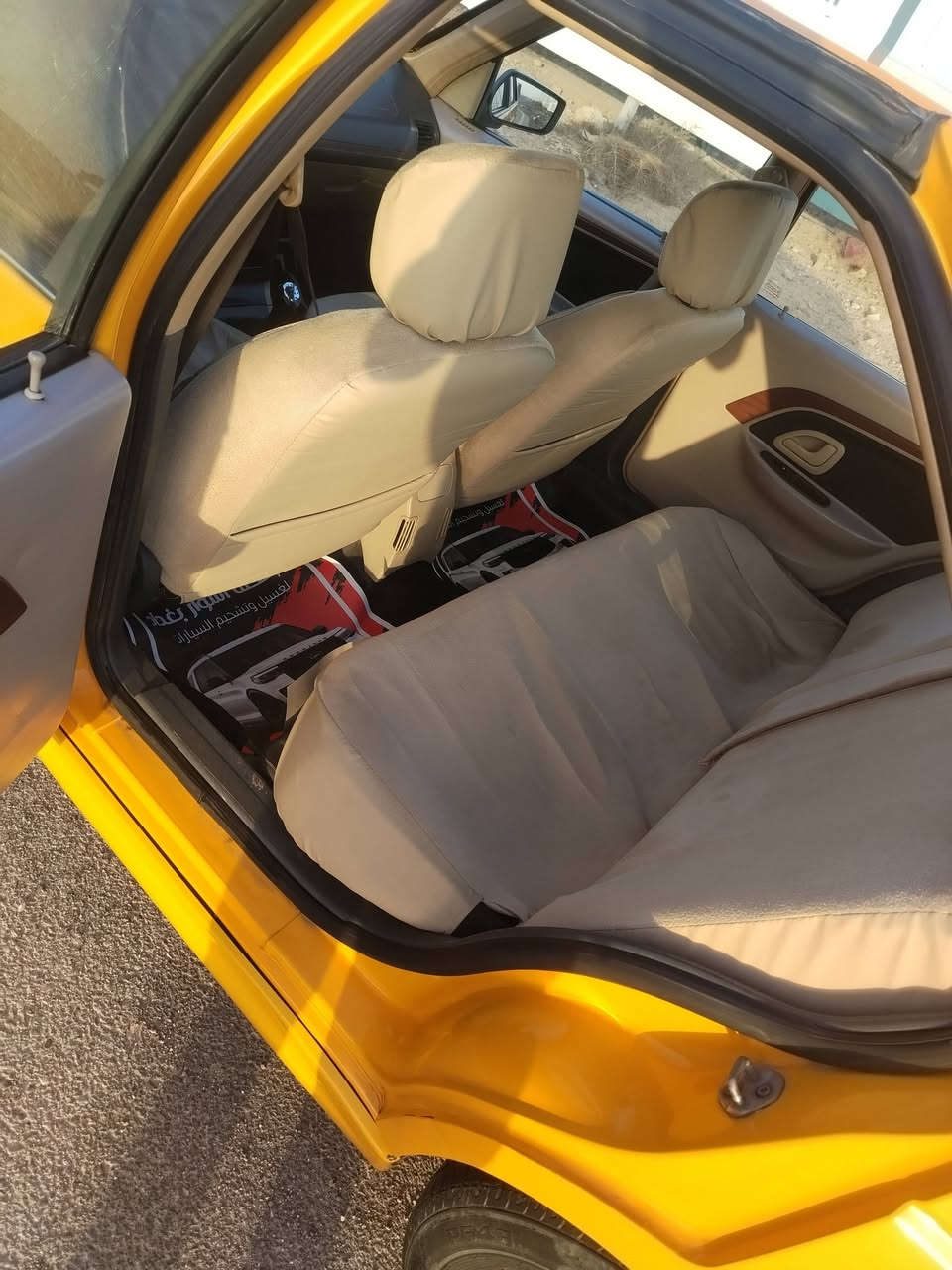 بارص موديل 2020 جانت مطلوبة وهسه مسدده بالكامل جاهزه للتحويل. بيها صبغ الجاملغ صفحة السايق مثل ما موضح بالسونار والبنيد معيير فقط وبي تكحيلات بس بالسوانار طالعات كبار عليها غرامة وهيئة تنزل عليه راعيهه يريد تحويل مو بسمي. رقم. *********** مكاني الشعب..السعر ٥٩ ومجالها بسيط
