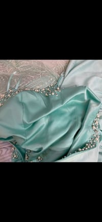 مقاس ٣٨ • ملبوس مره • ٣ ساعات