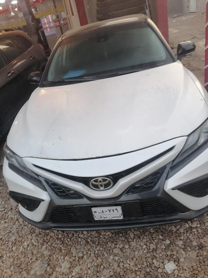 السلام عليكم تيوته كامري موديل ٢٣ حدثها بنيد وشويه بل جملغ سياره فول ٦سلندر بدون رقم تحويل مباشر سياره جديده وجاهزه من كلشي كير محرك تبريد ثلج حداديه تخم تاير جديد سياره جاهزه مكاني بابل مسيب رقمي *********** السعر ٢١٠ وبيهه مجال
