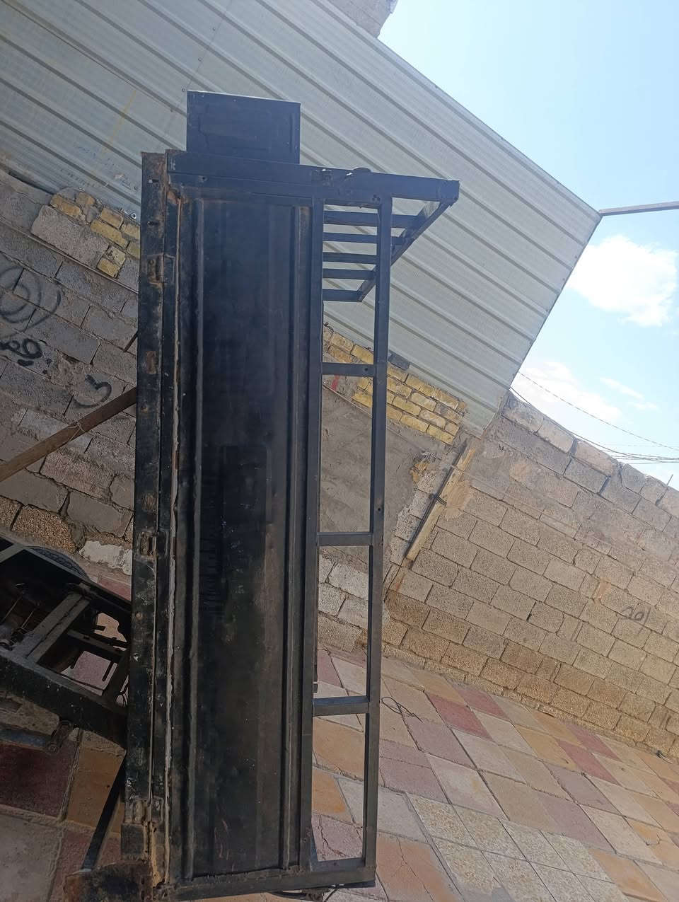 بدي للبيع 150وبي مجال
***********
