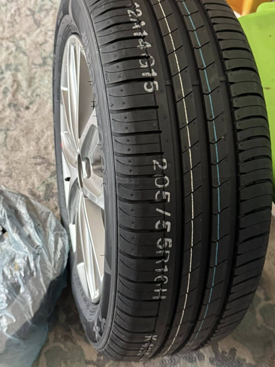 السلام عليكم 
النترا 2016 خليجية 
ماشية 100 ألف كيلو 
السيارة جديدة جداً 
مكفولة كفالة عامة من كل شيء
ملاحظة
 / طخه بسيطة تحت قبق البانزين ما مصلحها + تكحيل في البنيد شويه و الصندوق شويه عندي صورهن قليل جداً 

مكينة 1800 دوش ما مفتوحة 
كير ما مفتوح 
حدادية جديدة 
تايرات جديدات + السبير من 2016 لحد هذه اللحظة ما مستخدم هوه والجك 

فول مواصفات 
شاشة الكبيرة بلادية 
داخل صاج 
مري شفط 
كامرة خلفية 
فتحة سقف 
تبريد ثلج ❄️ 

رقم بغداد دولي الجديد بأسمي شخصياً هزة جديدة

هاي كل التفاصيل 
مكاني بابل المحاويل قرب مستشفى المحاويل العام 
السعر 137 وبيها مجال 

*********** اتصال + واتساب
