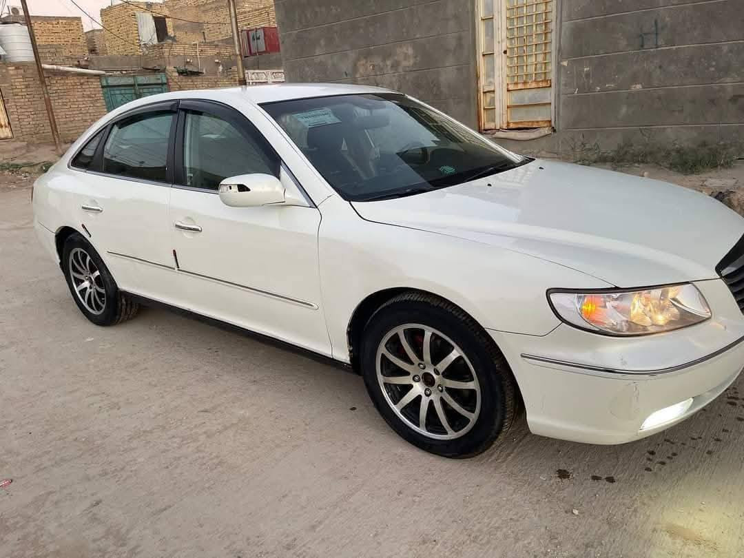 ازيرا 2007
حجم المكينه 3800
رقم بغداد 
مصبوغه حزام 
كير ومكينه حاوية مبدل جديد 
كشن كهرباء 
لايت زنون 
ضربته جاملك ايمن ومبدل بلاد هو والبنيد 
مكانه ذي قار الشطره 
والسعر قفل 68
***********
