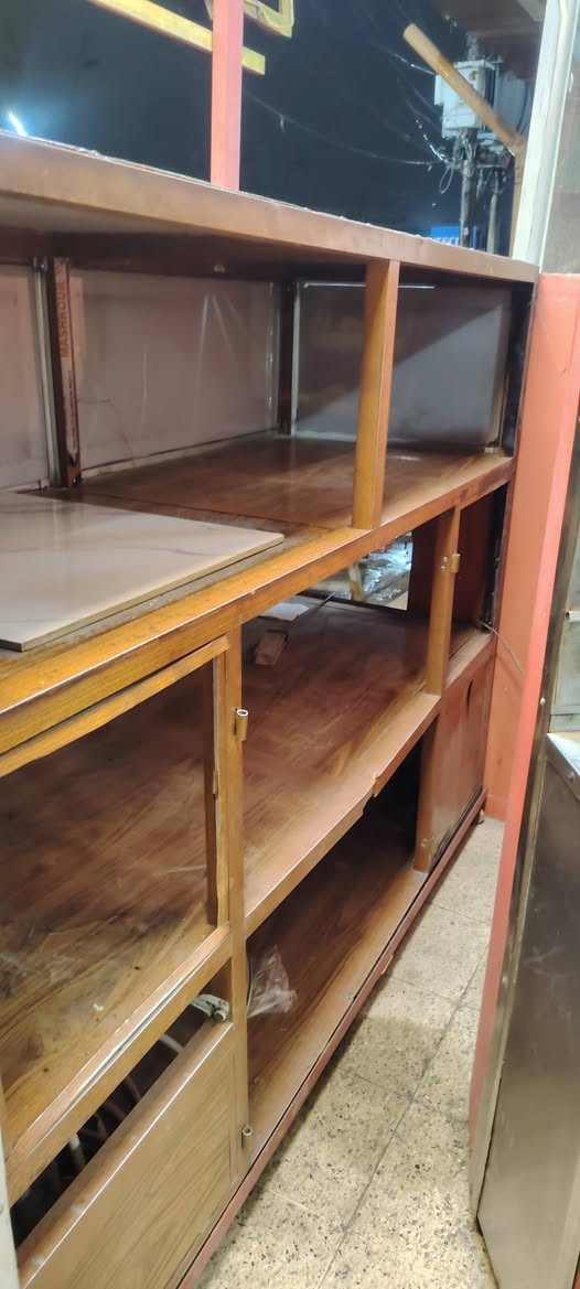 السلام عليكم  غراض مستعمله نضيفه للبيع 
مكان الموصل حي ال ميثاق

. 

 تفاصيل اكثر اتصل ***********
***********
