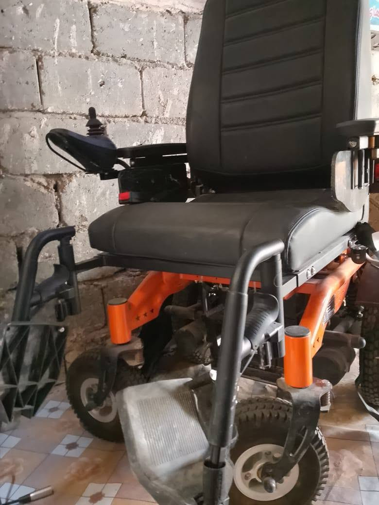 عربانه للبيع 350 وبيها مجال جديده والله رقم للاستفسار ***********
