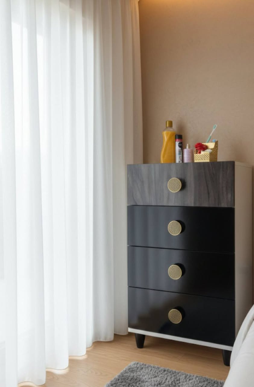 السلام عليكم غرفه تجنننن تركيه ٨ قطع مع مرايا طويله اضافيه ضامتها ضخمه ونازكه بنفس الوقت 
بلعافيه ع الياخذها ع النضافه والنزاكه لأن اريد انتقل مستعجله عليها 
*********** 
بغداد مدينه الصدر
