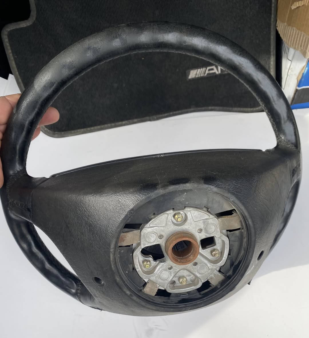 دركه ام عيون السعر ٤٠ الف يوجد توصيل 
***********
