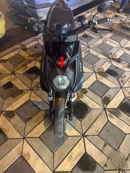 السلام عليكم سكنس جبلي الدراجه مصارلها هواي نازله من الرمبه 
عليه تزويد خارجي من بره 

شرط كله ختم واحد كفرات جنطه دوسه كله ويه المكينه

محرك اصل 58 ونص مناك جايه معدله 

جاملغ امامي كاربون فايبر اصل 

بك لايت ليد

فلاوين رياضي 

شرط دراجه تفتر بيك بيها مكينه اقلاع 😂
 
ونصبتها كلش حلوه 
دراجه نكره بكل وقت وجديده ماكو أخته وبلعافيه عل مشتري 

 
عليها زوج كلاجات كوسو مناك 
 

0773 661 3695  
عنوان بغداد الحريه
ميعجبك السعر اعبر المنشور 
السعر🌞

 مليون 350
