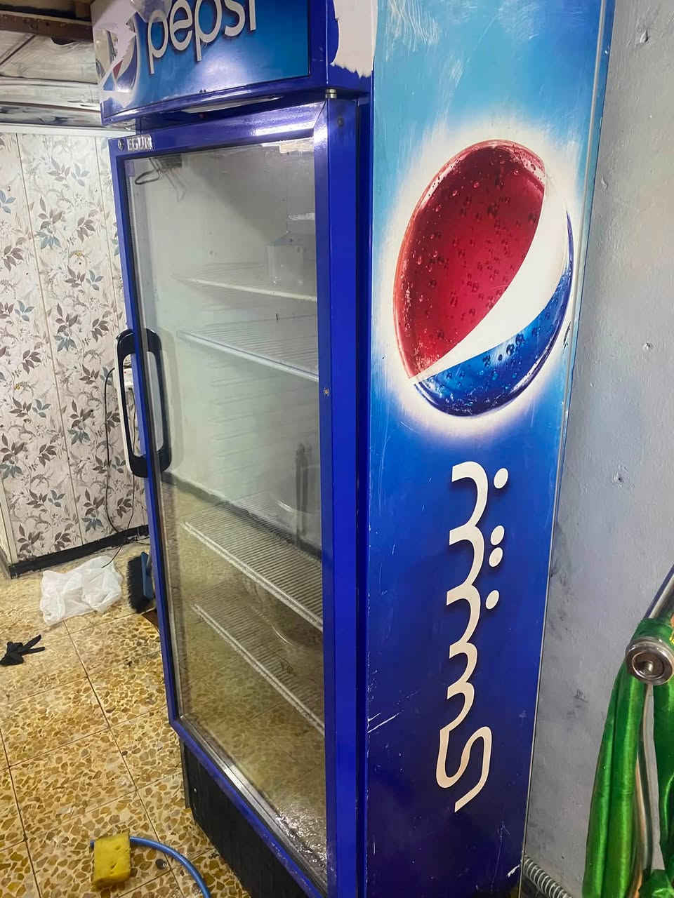 السلام عليكم
غراض مطعم لبيع رقمي ***********
