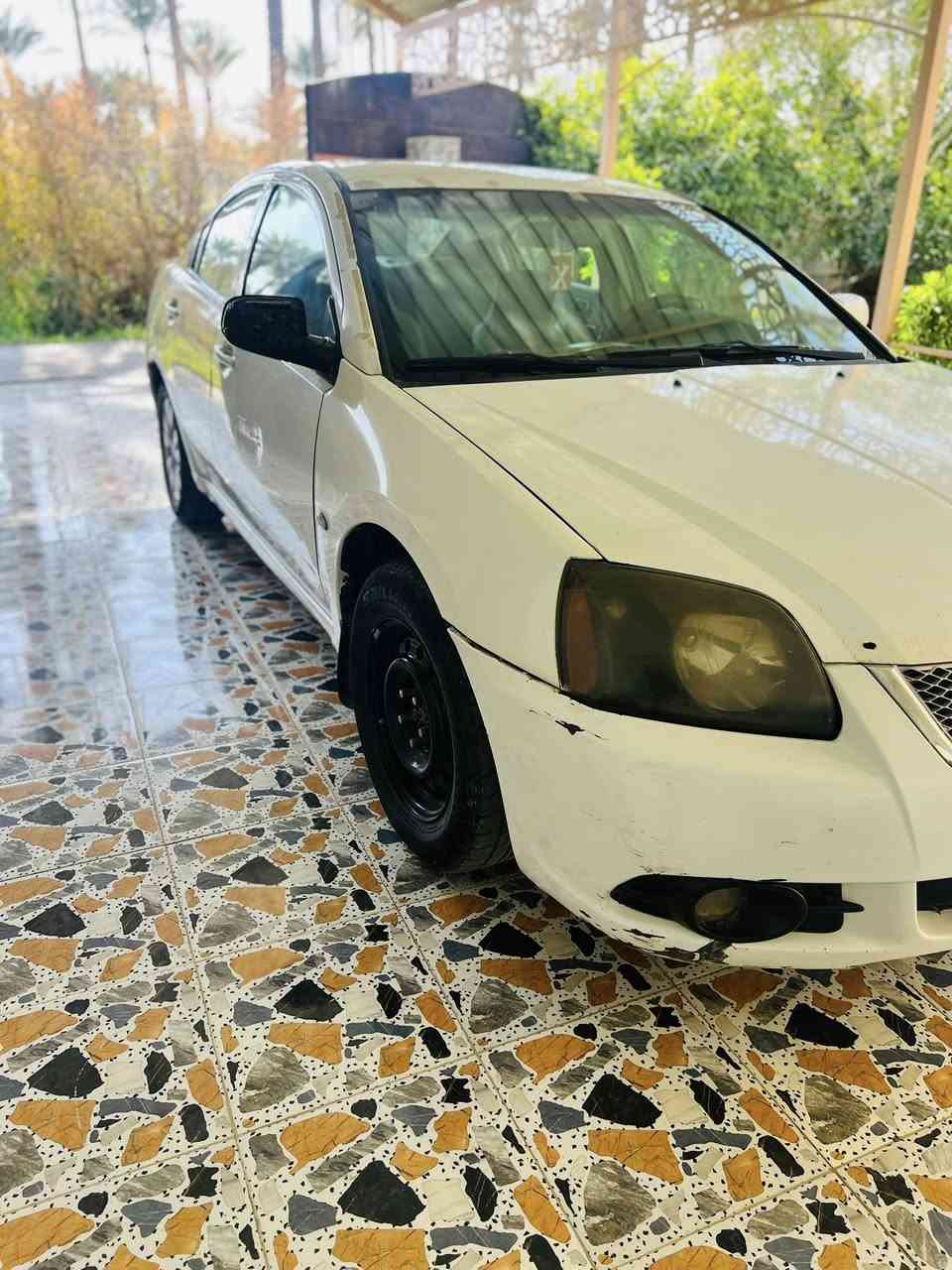 السلام عليكم كلنت شركة أقواس 
كير محرك صدر الخلفي مكفول بس الكدام تعبان 
تبريد ثلج مابيها اي نقص السعر ٥٢ وبيها مجال ***********
