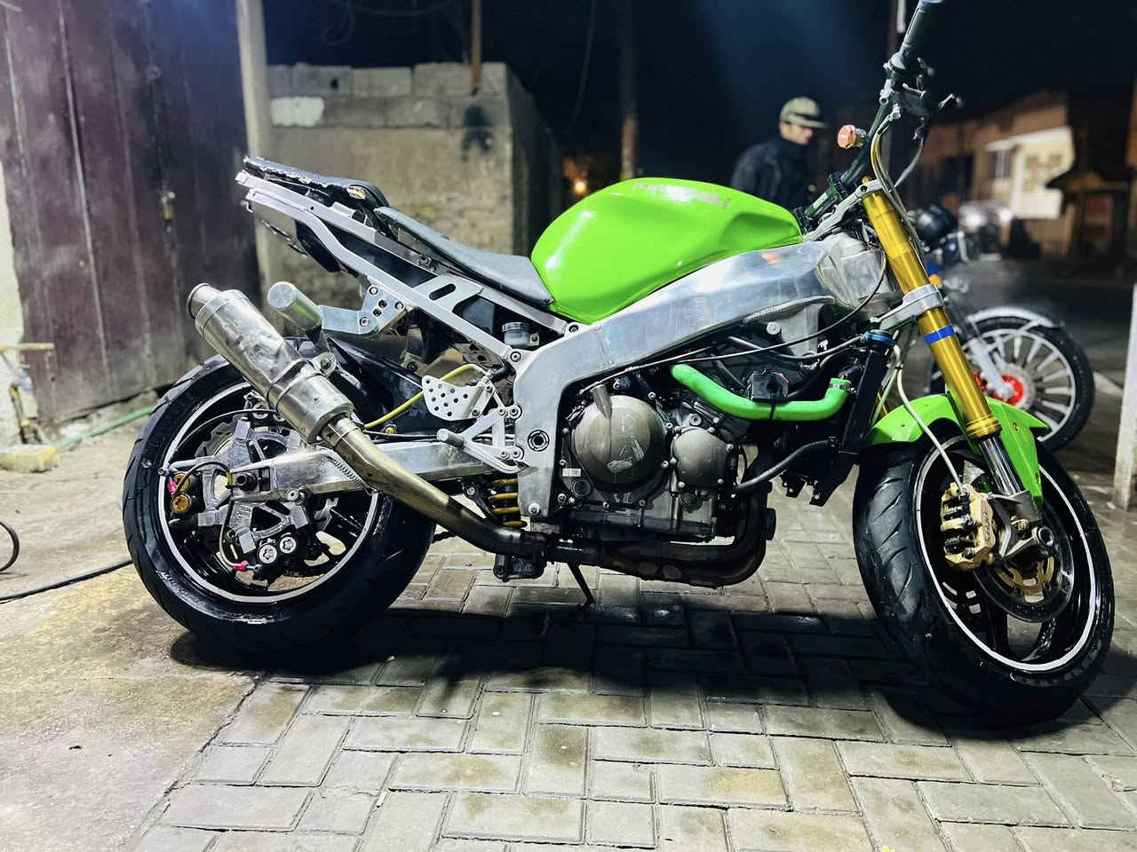 السلام عليكم 2004-636 مال لعب بيه هواي غراض واضح بالصور - البياع - تقاطع درويش 
‭0770 534 3686‬
