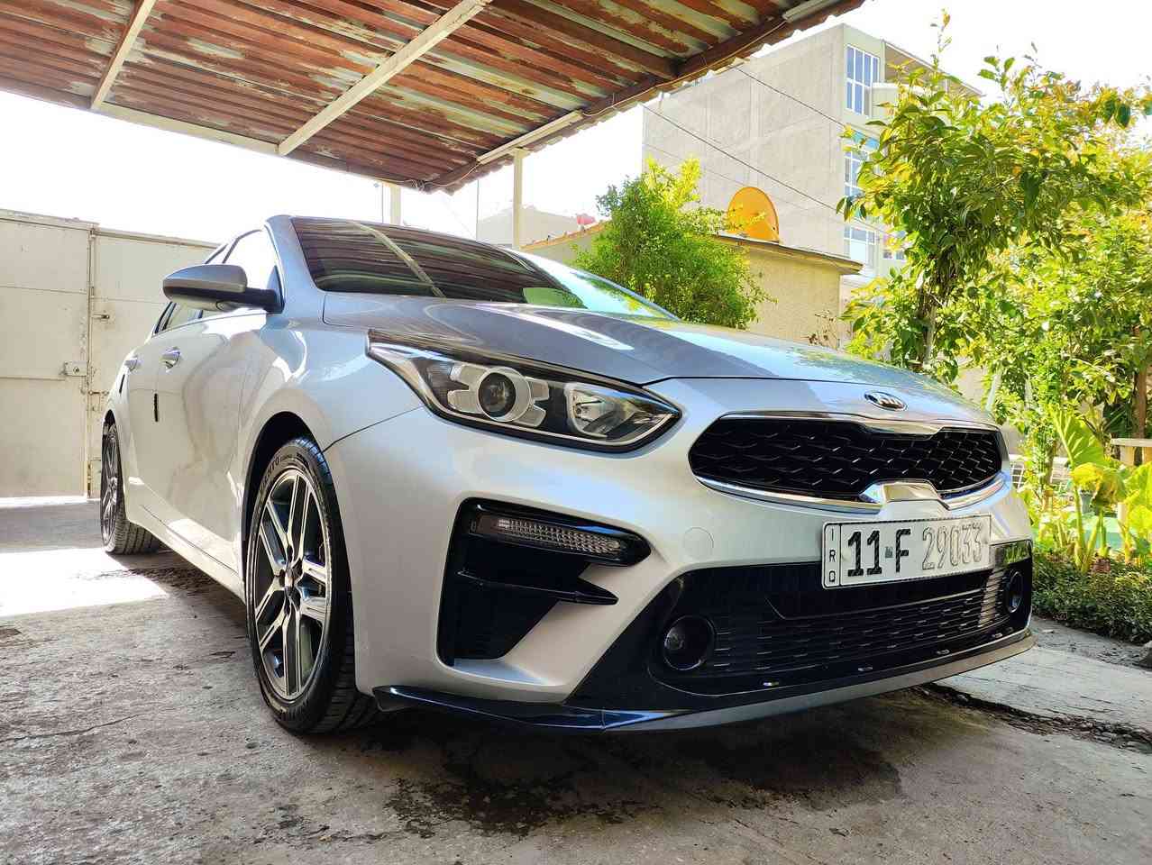 السلام عليكم 
للبيع فورتي 2019 S
سياره جديده جدا 
صور الحادث مرفقه بلمنشور
 فقط البنيد مصبوغ 
والدعاميه امبدله نفس الون بدون صبغ 
الكير امبدل at 
صدر مبدله جديد 
تخم تاير جديد
لد امامي خلفي سستم سماعات 
تبريد بيانو 
مكانها الشالجية بأسمي 
ماشيه 71 الف ميل 
السعر 143 ورقه وبيها مجال قليل
اي ستفسار ***********
