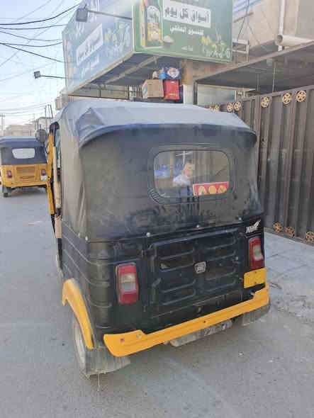 من رخصه الادمن
السلام عليكم تكتك موديل 17 
تكتك حلوه مكينه حلوه بيها ملاحضات بسيطه 
التكتك مصبوغه لجماليه  بخاخ يعني بالبانزين يوكع 
مكينه ٢٠ مجفته مره وحده 
اوراق كامله بس مو بسمي 
صاحبها موجود رقمه تكدر تتفق ويا وتسوي مكاتبه 
اني اكفلها من السرقه فقط 
الصور موجوده مال الون القديم 
تحب تشوفها راسلني وات ساب 
مابيها ضربات قويه ولا معجون 
تكتك حلوه وهاي صورها بدون غسل 
السعر 3 مليون بيه مجال
*********** للاستفسار
