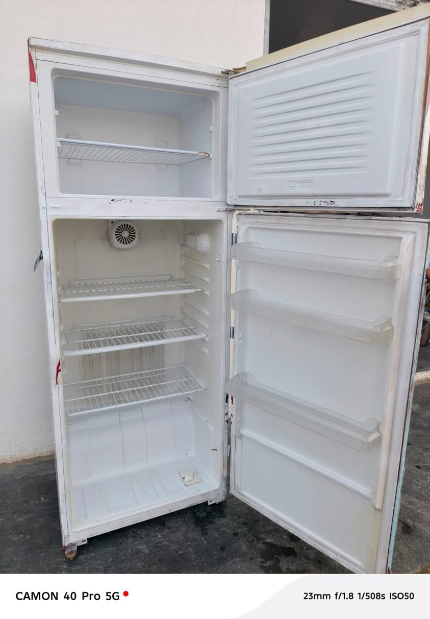 مكلف بالنشر
ثلاجه نضيفه تجميد تبريد فول تجي تشوفها بعينك ماتعجبك عوفها السعر ١٠٠ قفل 
***********
