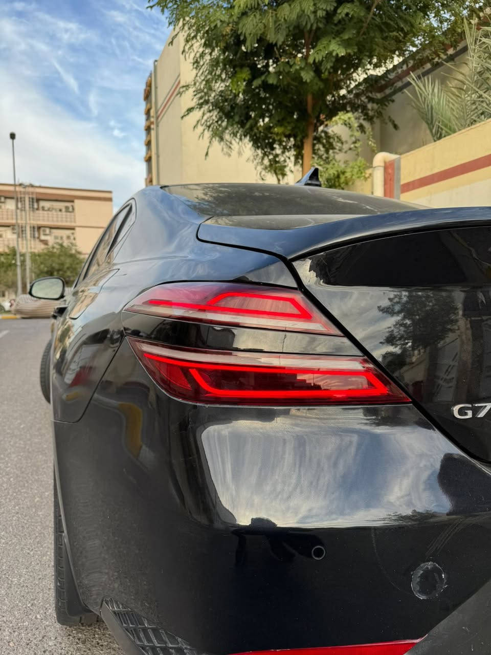 جنيسس G70 موديل 2023 نظيفة جدا
- محرك ٤ سلندر 2000 تيربو
-   فول تحكم ستيرن
- رقم بصره مكان السياره بلبصره
- ماشيه 19 الف ميل 
-   قياده ذاتيه
-   خروج عن المسار
-   مثبت سرعه
-   اوتو هولد
-   شاشة اعطال
-   رادار ٣٦٠ درجة
-   ٥ وضعيات قياده
-   الداخل اسود مطعم بلون احمر
-  كشنات جلد كهرباء
-   كشنات امام تدفئه تبريد 
حادث السياره تبديل صندوق تفصيخ وصبغ شبر فوك البكلايت الايسر بدون ايرباك بدون تعديل شواصي 
-كير محرك مكفول 
للاستفسار : ***********
