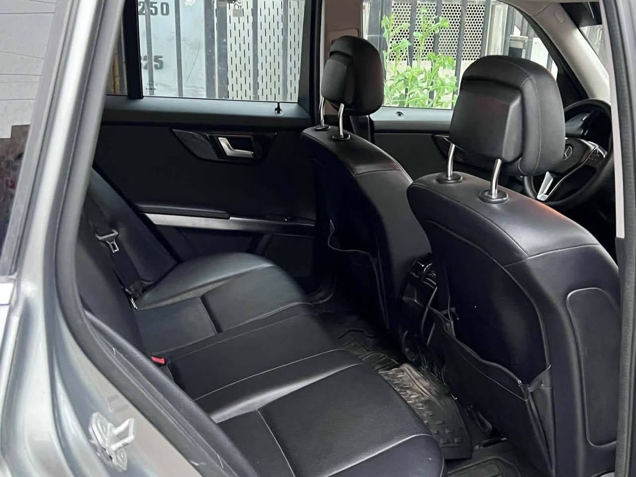 مارسيدس للبيع او مراوس القطعة الوحيدة بالعراق رياضي
موديل 13      glk350 طيارة مو سيارك بيها قطعتين صبغ بيع او مراوس السعر 160 وبلاش للحلوين السيارة جاهزة عاهر حباية الفما تصرف عليها اذا عندك مراوس معقول اراوس


**إذا كنت صاحب هذا الإعلان وتريد حذفه لأي سبب، رجاءا أرسل رسالة إلى الدعم الفني**