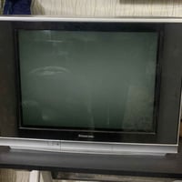 عندي تلفزيون شغال و نضيف مع الريموت  ماركة بانسونك  رايده 20 الف  مكان...