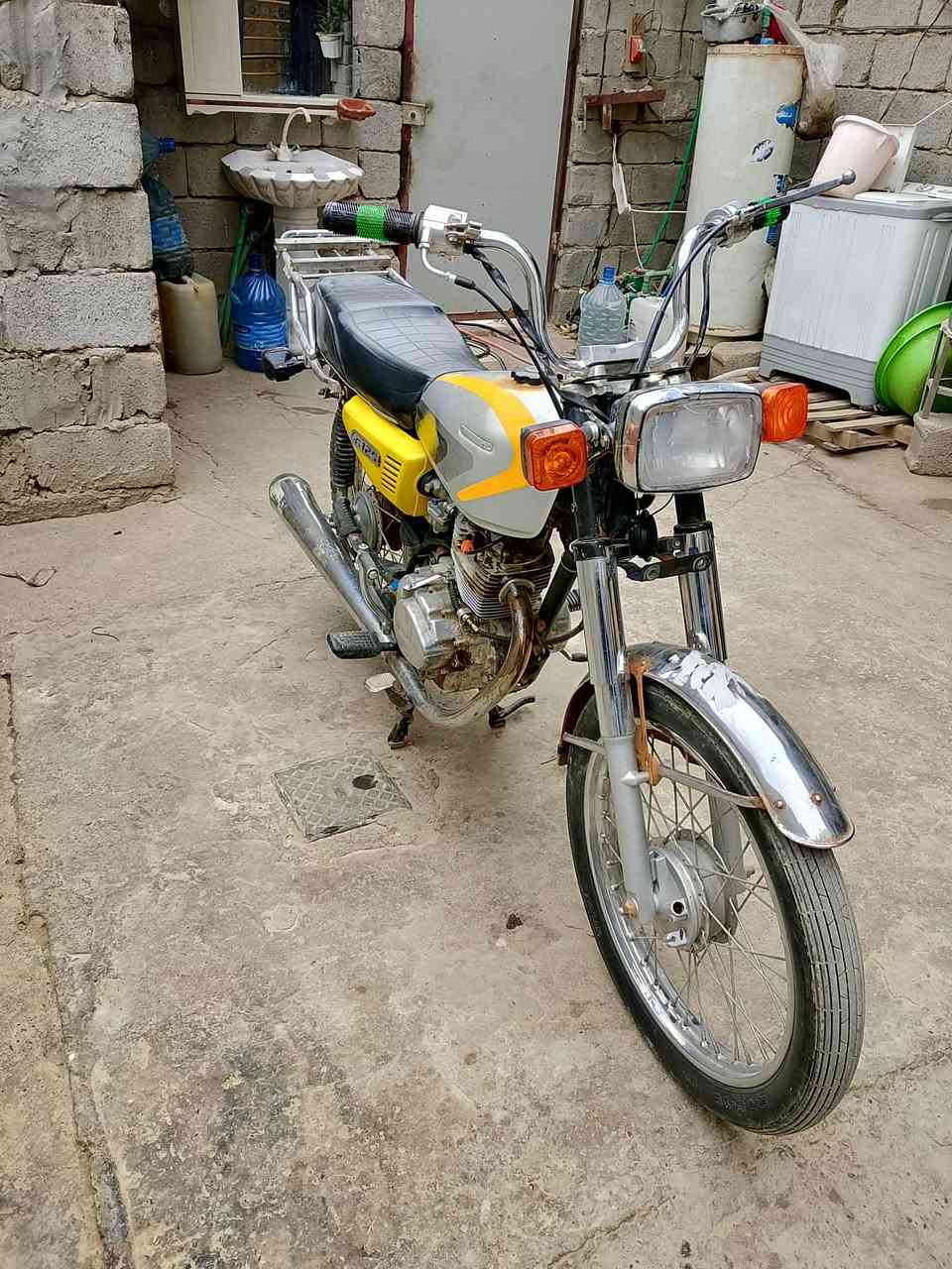 ارشه 2018 بدون/اوراق/السعر260 محرك مفول خير من الله تايرات جدد كهربائيات كلها شغاله لايت اشاير بك لايت دبلات 4 شغالات بعقوبه تقاطع القدس السعر 260
***********
